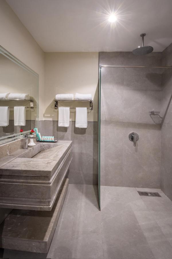 Enala Hotel - อัลโคห์บาร์ ภายนอก รูปภาพ
