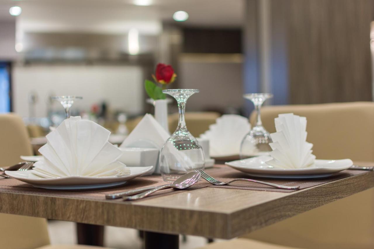 Enala Hotel - อัลโคห์บาร์ ภายนอก รูปภาพ