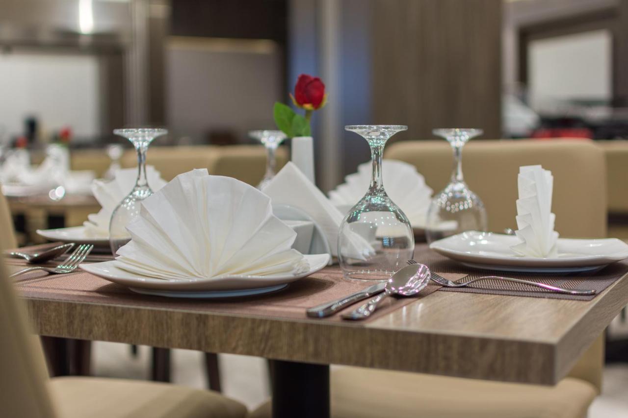 Enala Hotel - อัลโคห์บาร์ ภายนอก รูปภาพ